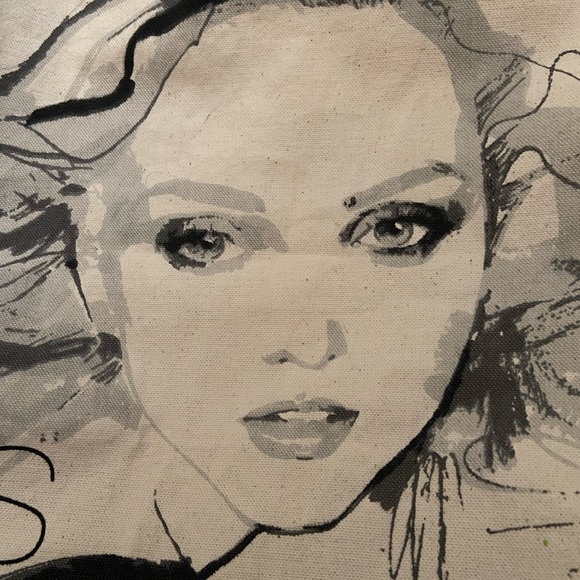 MARKS & SPENCER Model Tote - Picture 2 of 7